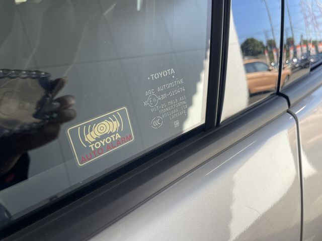 Toyota PRIUS 2018-11 21038-24