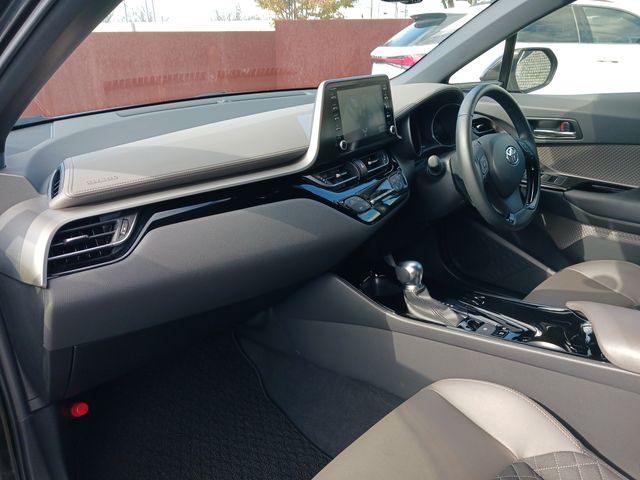 Toyota C-HR 2020-07 194890-26