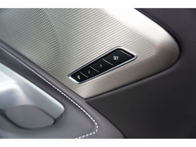 Chevrolet CORVETTE 2022-11 3437-27