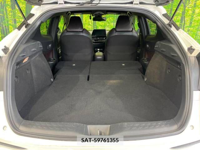 Toyota C-HR 2017-01 210551-10