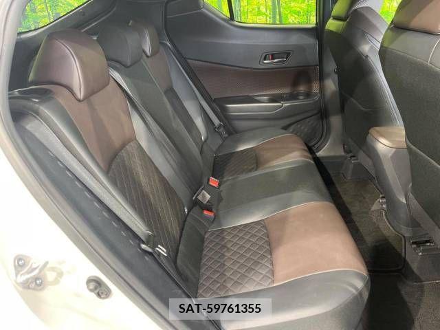 Toyota C-HR 2017-01 210551-9