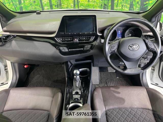 Toyota C-HR 2017-01 210551-1