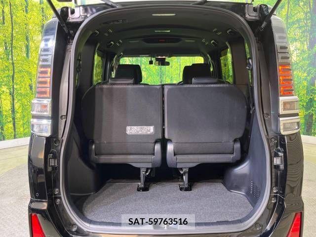 Toyota VOXY 2019-03 223974-10