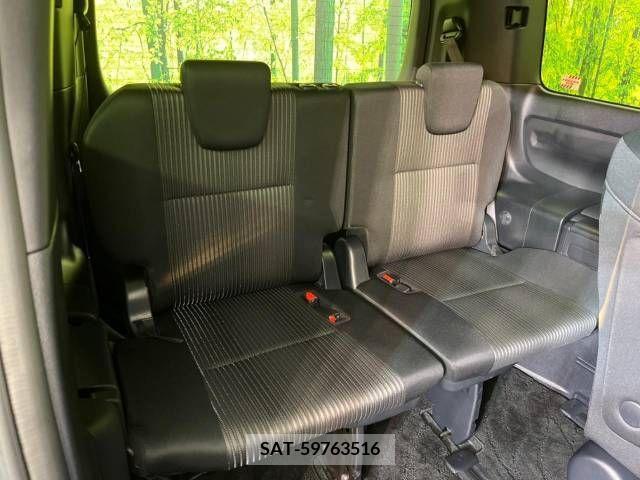 Toyota VOXY 2019-03 223974-9