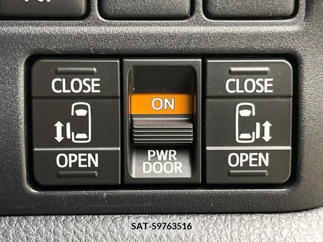 Toyota VOXY 2019-03 223974-5