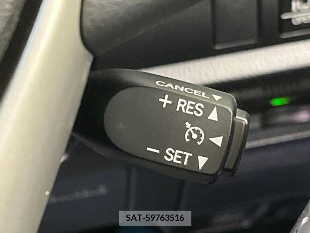 Toyota VOXY 2019-03 223974-6
