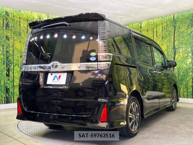 Toyota VOXY 2019-03 223974-17