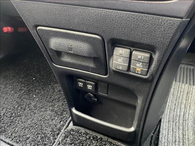 Toyota ESQUIRE 2018-01 194934-14