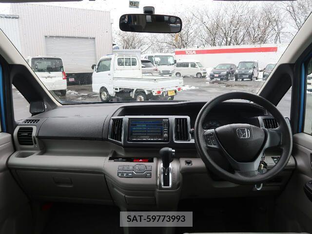 Honda STEP WGN 2009-10 286101-5