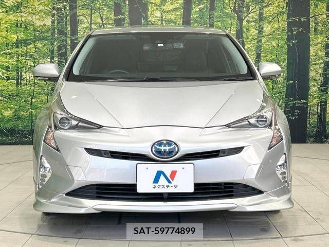Toyota PRIUS 2016-04 242071-14