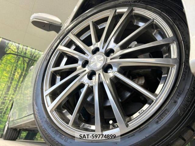 Toyota PRIUS 2016-04 242071-13