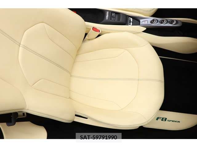 Ferrari F8 Spider 2022-06 375457-8