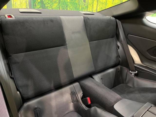 Subaru BRZ 2022-01 192795-10