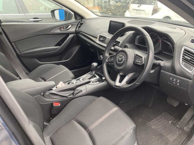 Mazda AXELA 2019-03 28788-1