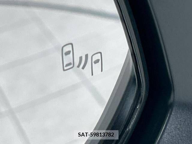 Toyota VOXY 2022-08 375537-7