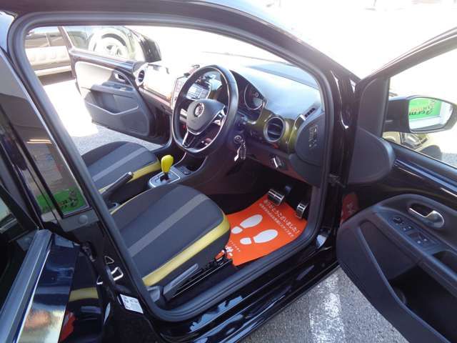 VolksWagen UP! 2017-09 23094-9
