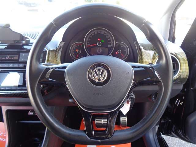 VolksWagen UP! 2017-09 23094-12
