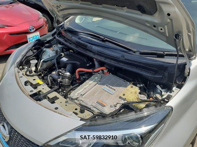 Nissan NOTE 2018-03 340622-12