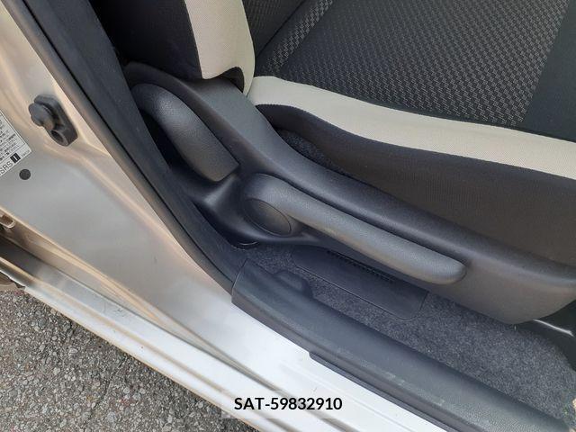 Nissan NOTE 2018-03 340622-26