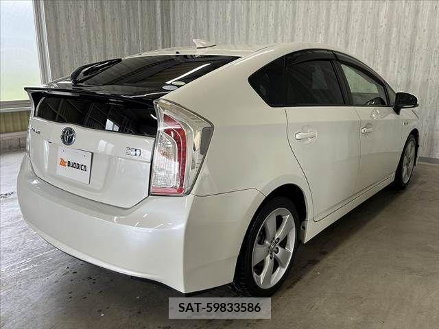 Toyota PRIUS 2013-04 281818-21
