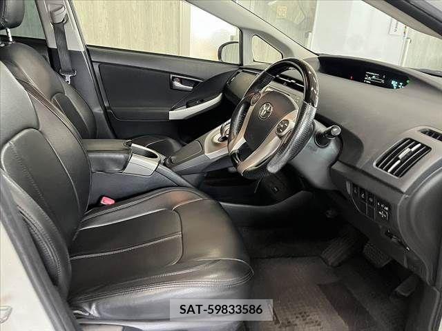 Toyota PRIUS 2013-04 281818-13