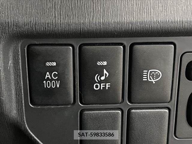Toyota PRIUS 2013-04 281818-4