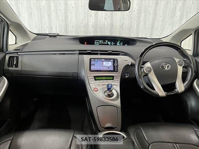 Toyota PRIUS 2013-04 281818-1