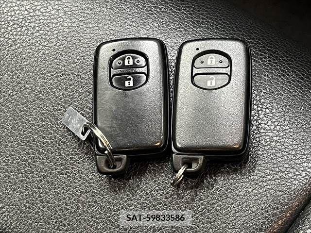 Toyota PRIUS 2013-04 281818-6