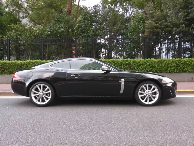 Jaguar XK SERIES 2011-08 6220-1