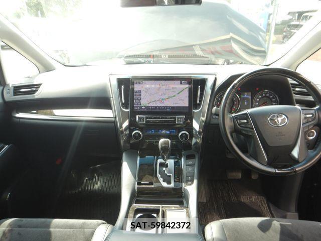 Toyota ALPHARD 2017-11 344519-12