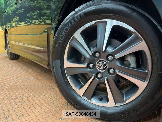 Toyota VOXY 2017-09 370450-14