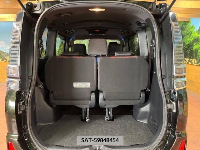 Toyota VOXY 2017-09 370450-11