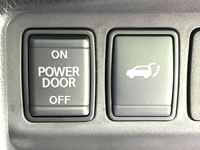 Nissan X-TRAIL 2018-03 14068-5