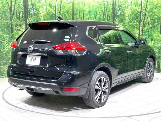 Nissan X-TRAIL 2018-03 14068-15