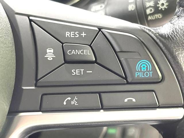 Nissan X-TRAIL 2018-03 14068-4