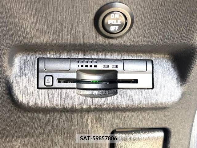 Toyota PRIUS 2013-10 250483-5
