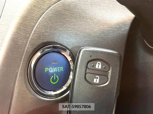 Toyota PRIUS 2013-10 250483-4