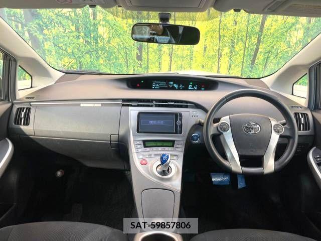 Toyota PRIUS 2013-10 250483-1