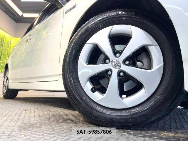 Toyota PRIUS 2013-10 250483-14