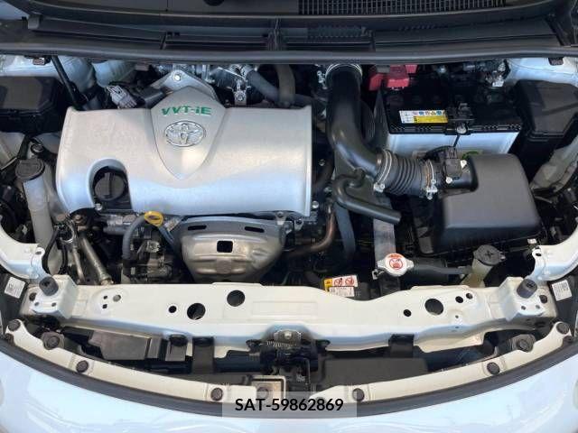Toyota SIENTA 2018-01 338510-19