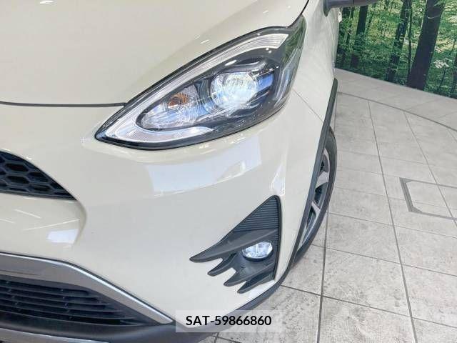 Toyota AQUA 2017-08 240297-12