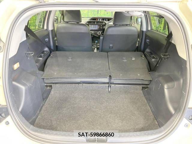 Toyota AQUA 2017-08 240297-10