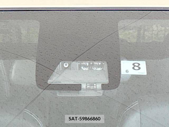 Toyota AQUA 2017-08 240297-2