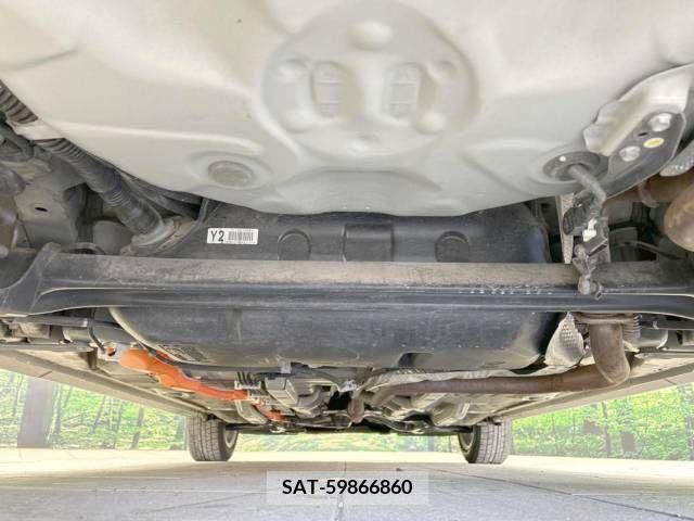 Toyota AQUA 2017-08 240297-19