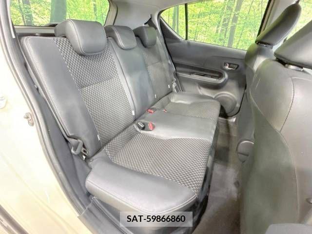 Toyota AQUA 2017-08 240297-9