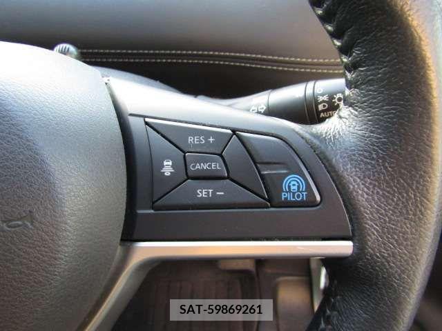 Nissan SERENA 2017-05 324926-3