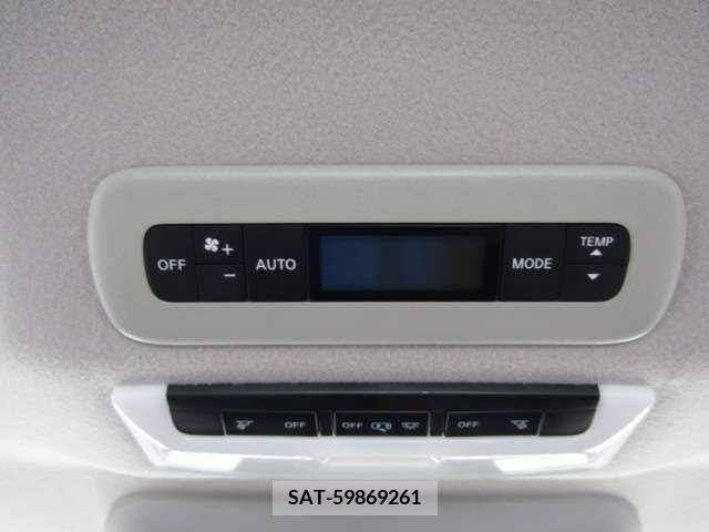 Nissan SERENA 2017-05 324926-11