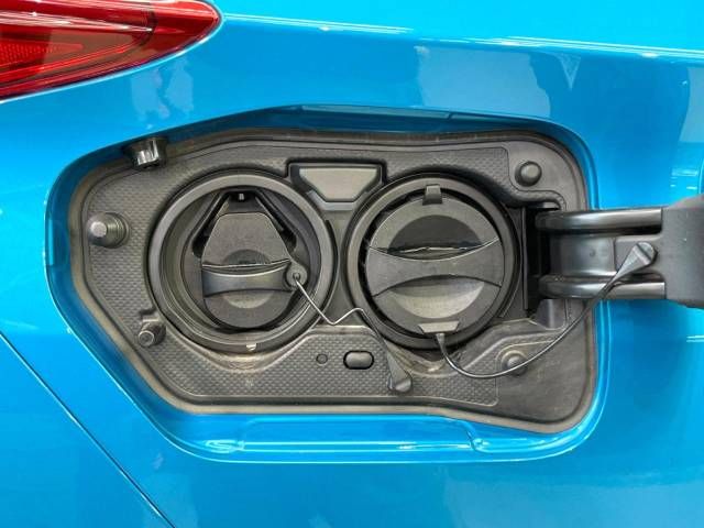 Toyota PRIUS PHV 2018-04 23472-2