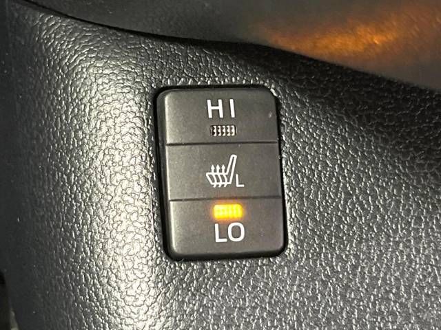 Toyota PRIUS PHV 2018-04 23472-5