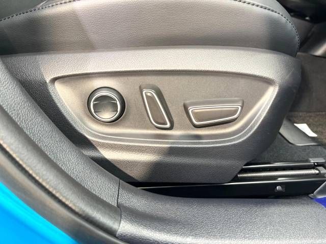 Toyota PRIUS PHV 2018-04 23472-6